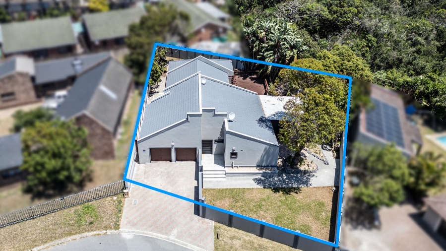 4 Bedroom Property for Sale in Blue Bend Eastern Cape